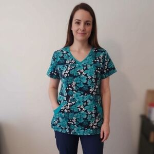 UA Scrubs Blue White Black Floral Short Sleeve Scrubs Top Small